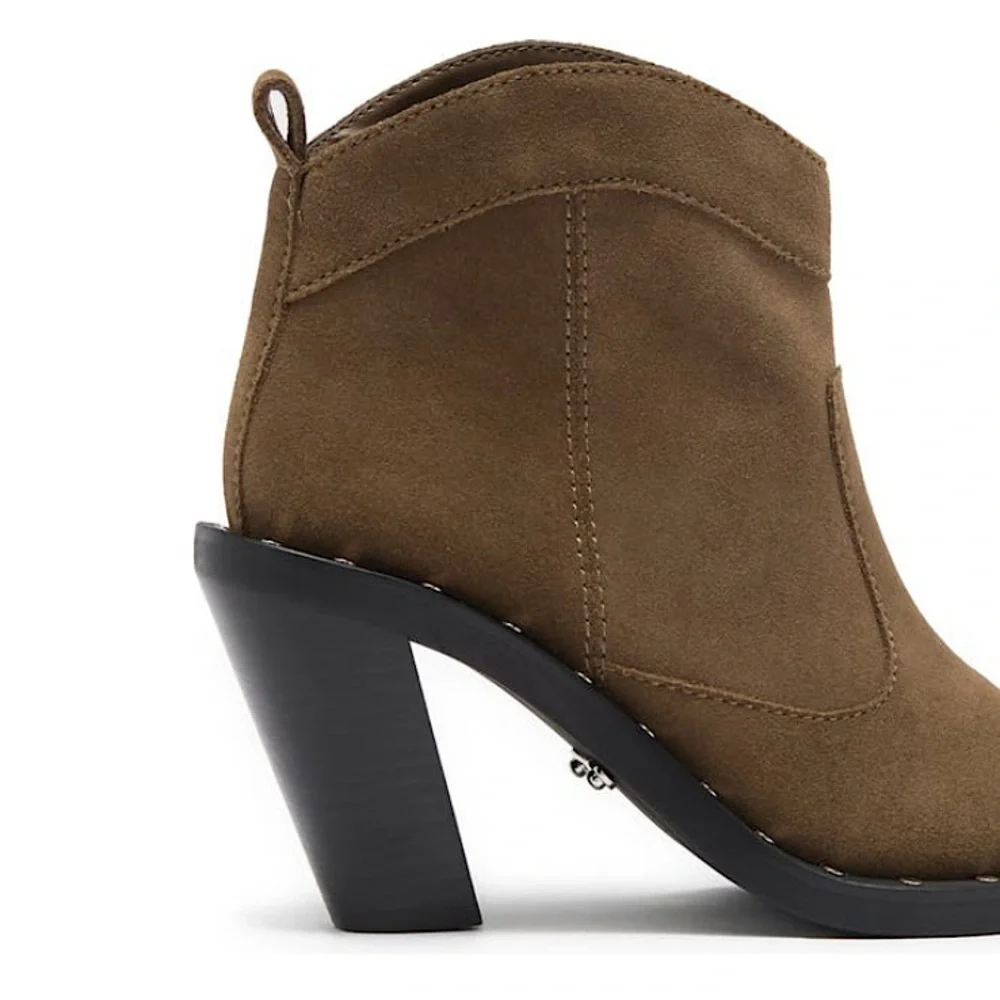 Rebecca Minkoff Ankle Boot ♥️ Like and get 40%‎ offer!